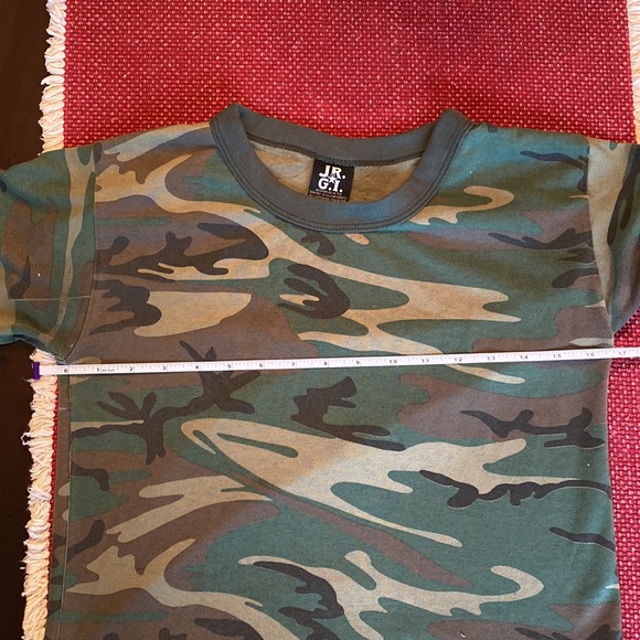 Camo Junior T-Shirt, Size Large - Picture 6 of 7